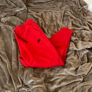 Nike tech fleece joggers red